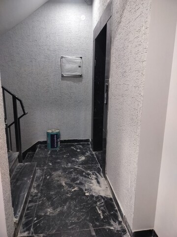 Building Lobby in 2.5 BHK Builder Floor at Sector 57 – for Rent