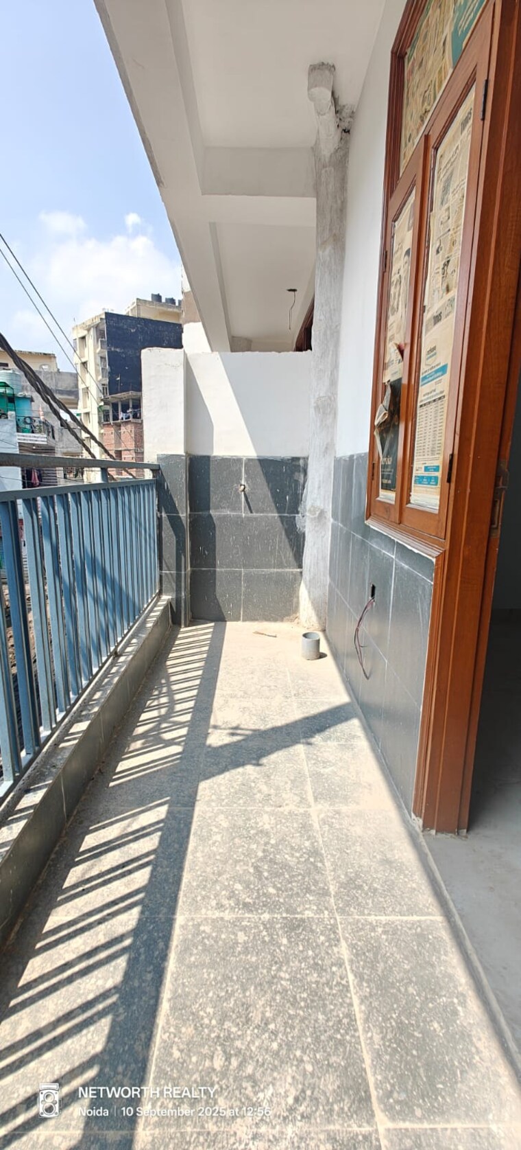 Balcony, sector 73 3 Bedroom 1500 Sq.Ft. Builder Floor In Sector 73 Noida 9464996