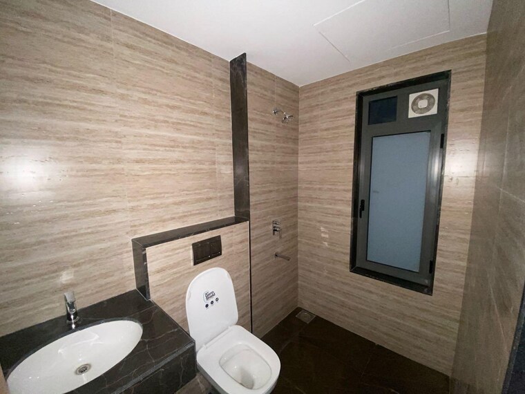 Bathroom, lodha-vista 3 Bedroom 1490 Sq.Ft. Apartment In Lower Parel Mumbai 9464989