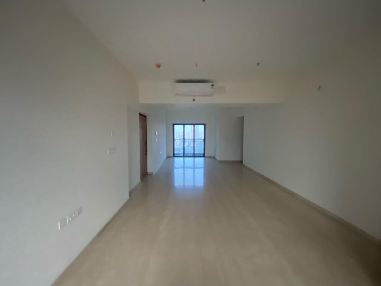 3 BHK + Servant Room Apartment For Sale in Lodha Vista