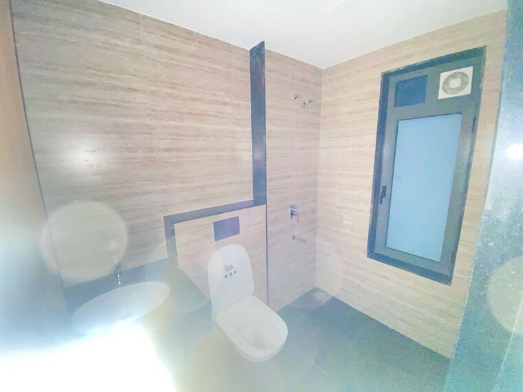 Bathroom, lodha-vista 3 Bedroom 1560 Sq.Ft. Apartment In Lower Parel Mumbai 9465025