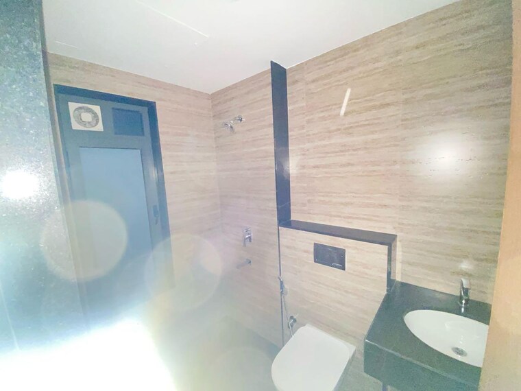 Bathroom, lodha-vista 3 Bedroom 1560 Sq.Ft. Apartment In Lower Parel Mumbai 9465025