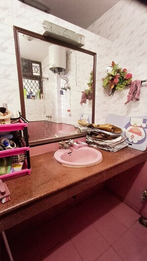 Furnished Amenities in 2 BHK Builder Floor at Palam Vihar Residents Association, Palam Vihar – for Rent