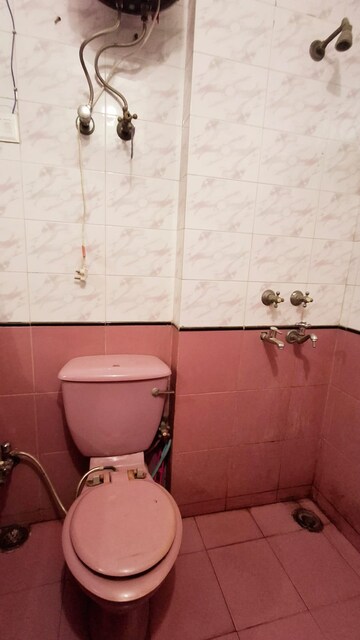 Bathroom in 2 BHK Builder Floor at Palam Vihar Residents Association, Palam Vihar – for Rent