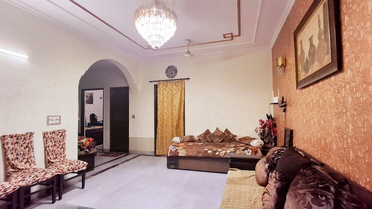Living Room, palam-vihar-residents-association 2 Bedroom 173 Sq.Yd. Builder Floor In Palam Vihar Gurgaon 9465040