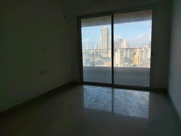 Room in 3 BHK Apartment at Lokhandwala Minerva Mahalaxmi, Mahalaxmi – for Sale