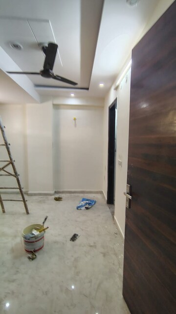 Building Lobby in 3 BHK Builder Floor at Dwarka Mor – for Rent