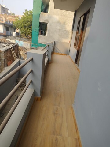 Balcony in 3 BHK Builder Floor at Sector 52 – for Rent