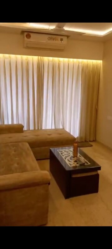 Bedroom in 2 BHK Apartment at Venus Towers Andheri West, Andheri West – for Rent