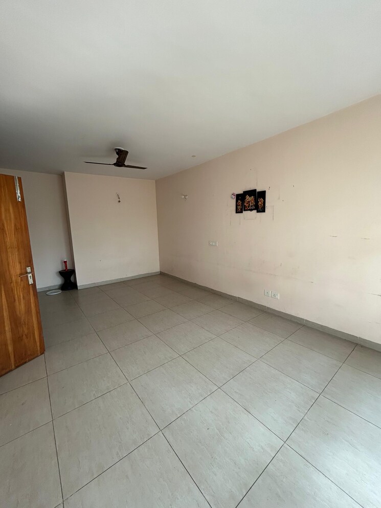 Room, wave-floors-premium 2 Bedroom 1204 Sq.Ft. Builder Floor In Wave City Ghaziabad 9465096