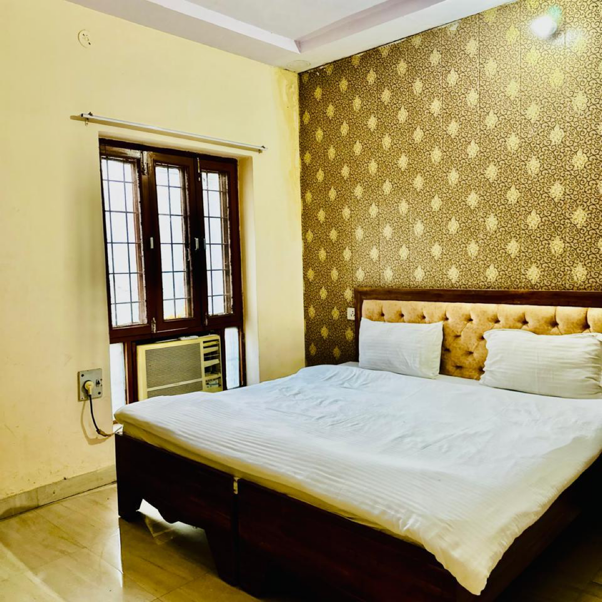 6+ BHK + Pooja Room Independent House For Rent in Gomti Nagar