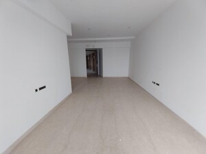 Room in 3 BHK Apartment at Lodha Parkside, Worli – for Sale