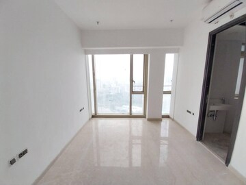 Room in 3 BHK Apartment at Lodha Parkside, Worli – for Sale