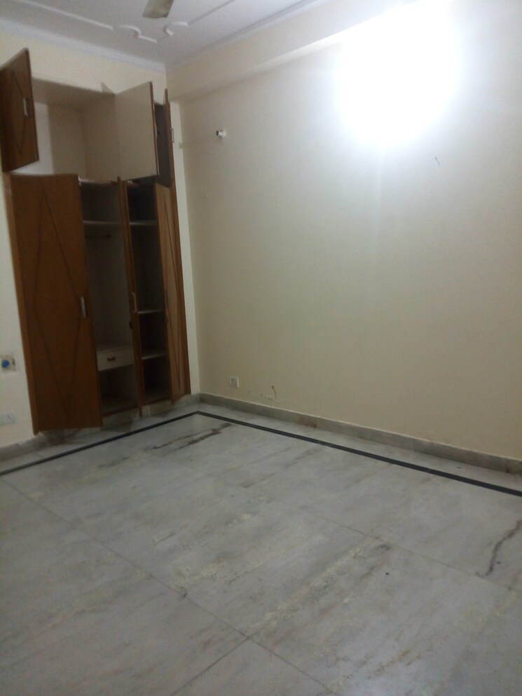 Room, pi greater noida 1 Bedroom 40 Sq.Mt. Builder Floor In Pi Greater Noida Greater Noida 9465133