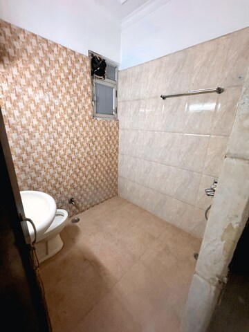 Bathroom in 3 BHK Builder Floor at Old Rajinder Nagar – for Rent