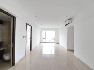 Room in 3 BHK Apartment at Worli – for Sale