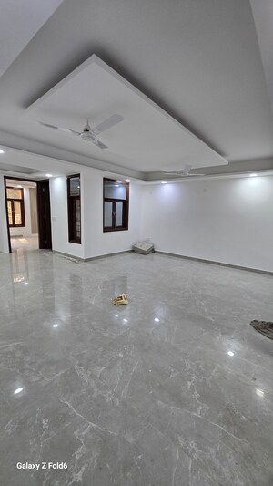 Furnished Amenities in 3 BHK Builder Floor at Chattarpur – for Rent