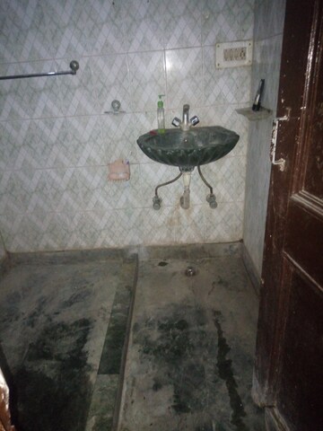 Bathroom in 1 BHK Builder Floor at Pi I And Ii Greater Noida – for Sale