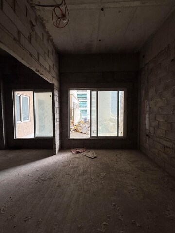 Room in 3 BHK Apartment at Indiabulls Sky Forest, Lower Parel – for Sale