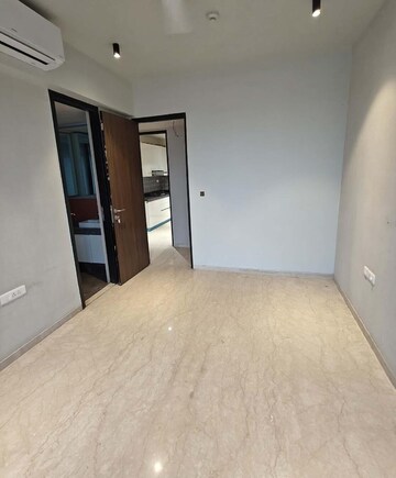 Room in 3 BHK Apartment at Lodha World View, Worli – for Sale