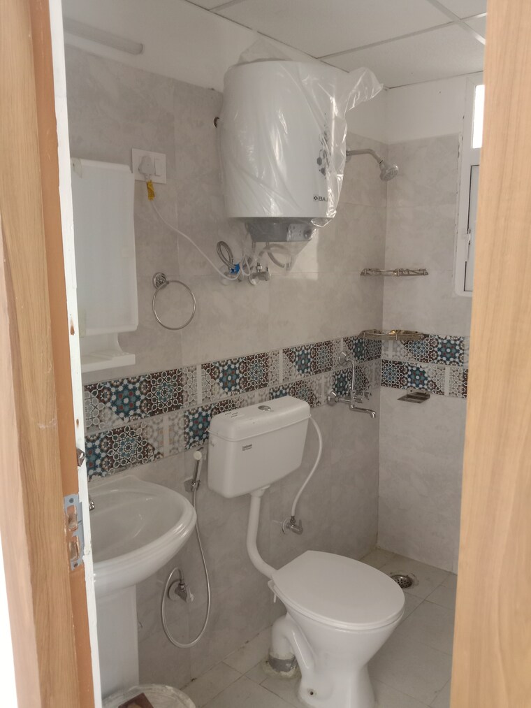 Bathroom, signature-global-prime 2 Bedroom 834 Sq.Ft. Apartment In Sector 63a Gurgaon 9465176