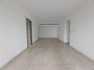 Room in 4 BHK Apartment at Lodha Marquise, Worli – for Sale