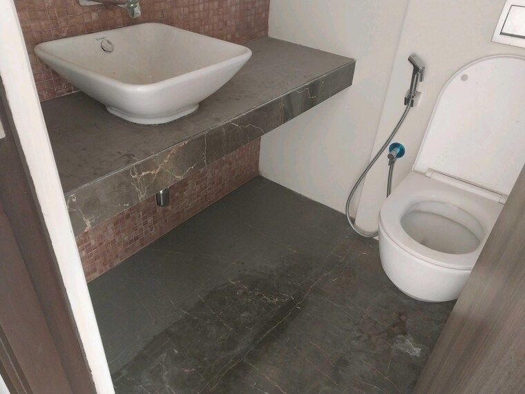 Bathroom, lodha-marquise 4 Bedroom 1480 Sq.Ft. Apartment In Worli Mumbai 9465169