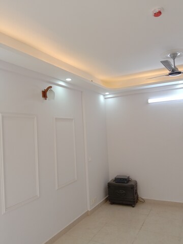 Bathroom in 2 BHK Apartment at Signature Global Prime, Sector 63a – for Rent