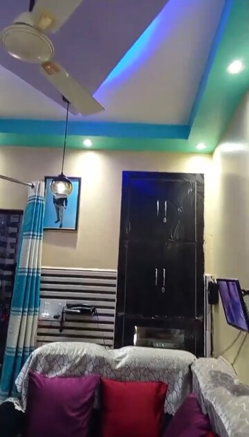 Living Room in 1.5 BHK Apartment at Sector 10 Greater Noida – for Sale