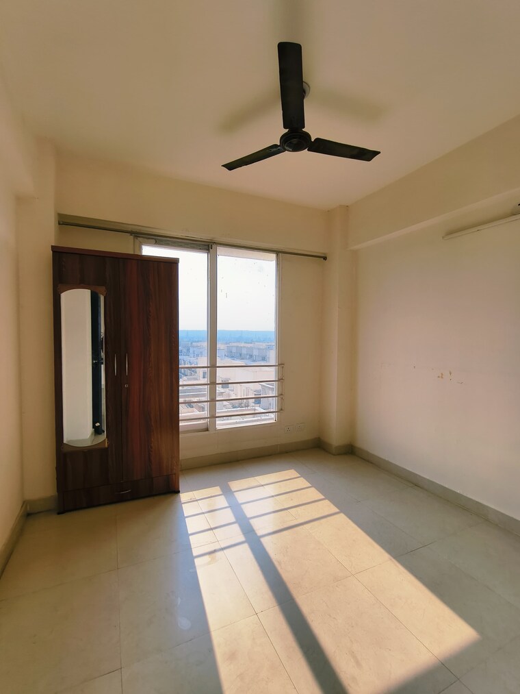 Room, signature-the-serenas 2 Bedroom 614 Sq.Ft. Apartment In Sohna Sector 36 Gurgaon 9465216