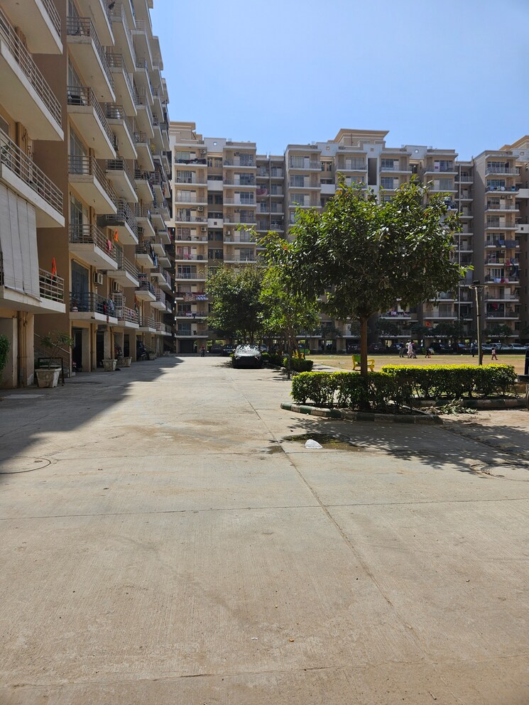 Exterior View, breez-global-heights 2 Bedroom 800 Sq.Ft. Apartment In Sohna Sector 33 Gurgaon 9465218