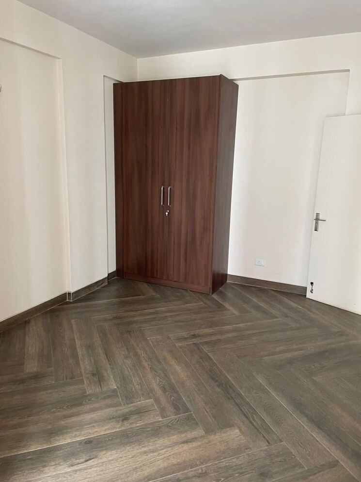 Room, wave-executive-floors 2 Bedroom 900 Sq.Ft. Builder Floor In Wave City Ghaziabad 9465239