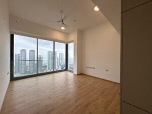 Room in 4 BHK Apartment at Rustomjee Crown, Prabhadevi – for Sale