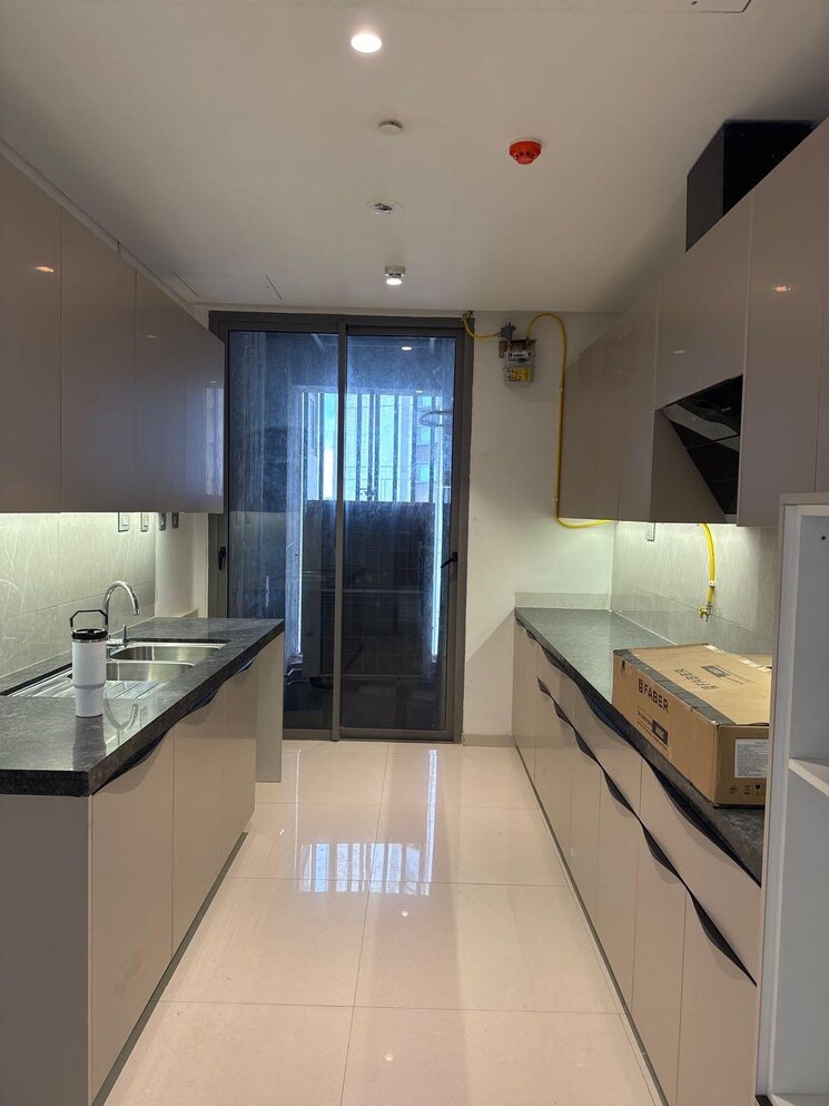 Kitchen, rustomjee-crown 4 Bedroom 2190 Sq.Ft. Apartment In Prabhadevi Mumbai 9465248