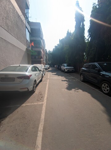 2 BHK Apartment For Sale in Eros Southend Apartments, Charmwood Village