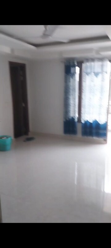 Living Room in 5 BHK Builder Floor at Palam Vihar – for Rent