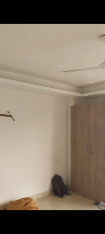 Furnished Amenities in 5 BHK Builder Floor at Palam Vihar – for Rent