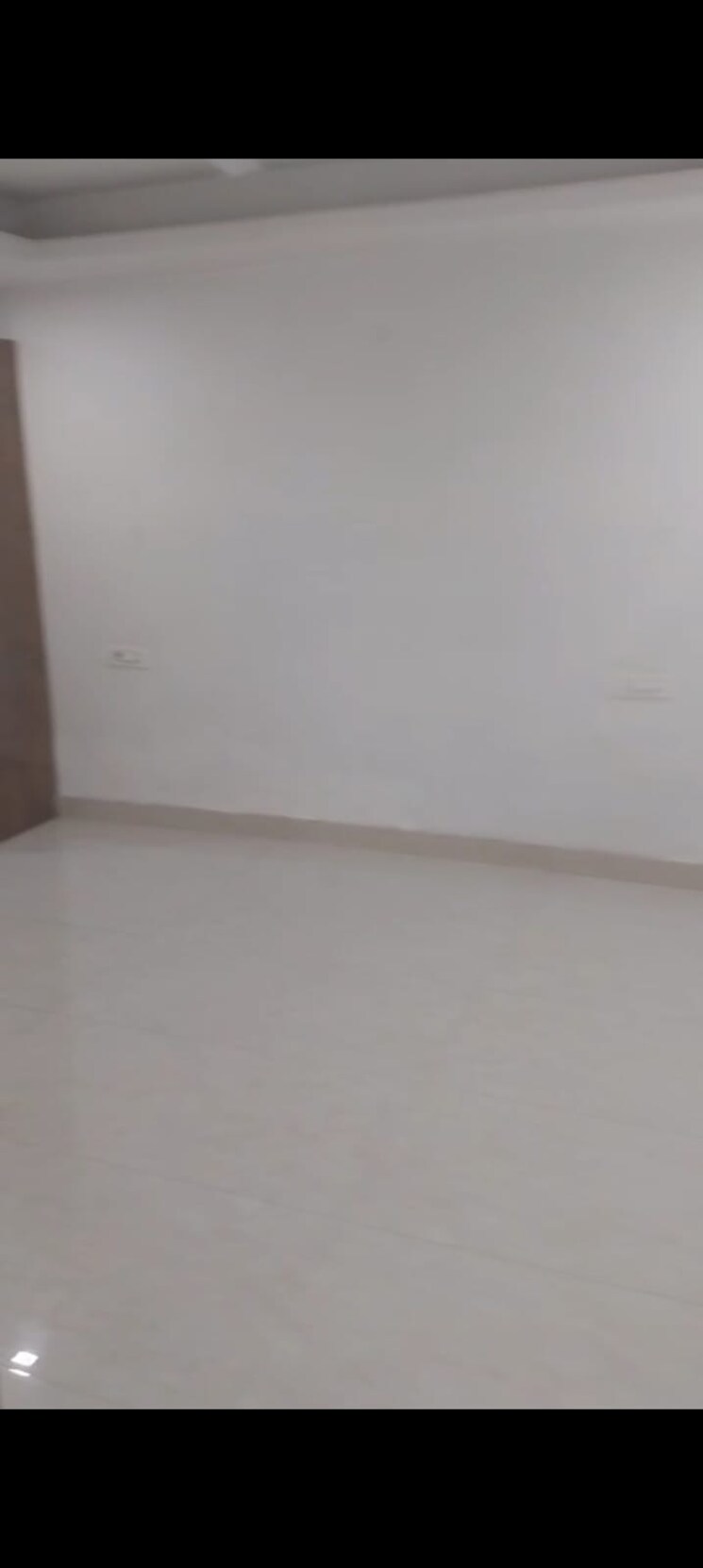 Room, palam vihar 5 Bedroom 3000 Sq.Ft. Builder Floor In Palam Vihar Gurgaon 9465207