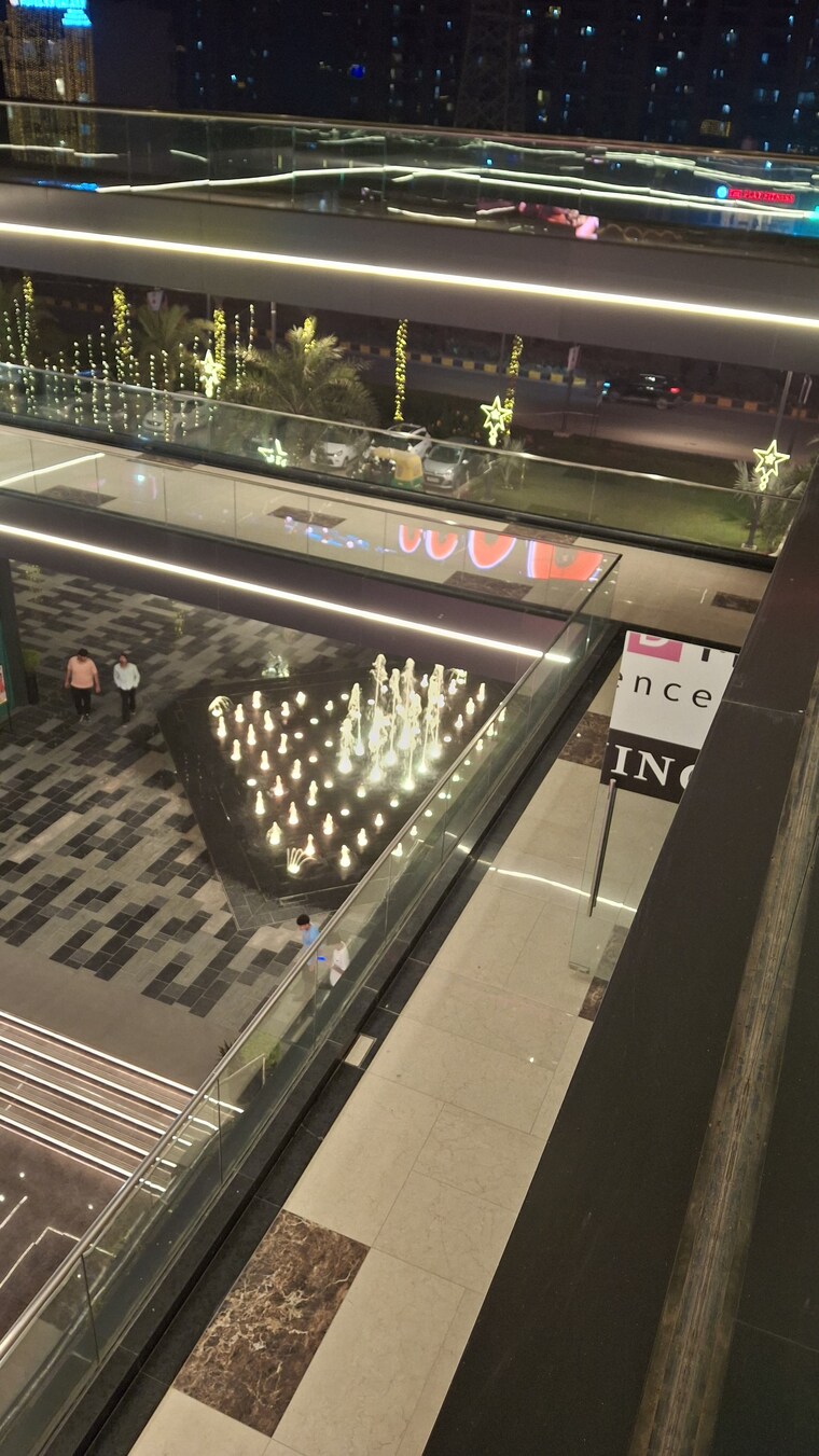 Balcony, elan-epic Commercial Shop 500 Sq.Ft. In Sector 70 Gurgaon 9465328