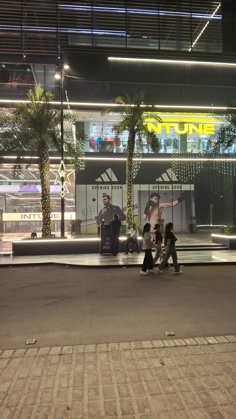 Gym, elan-epic Commercial Shop 500 Sq.Ft. In Sector 70 Gurgaon 9465328