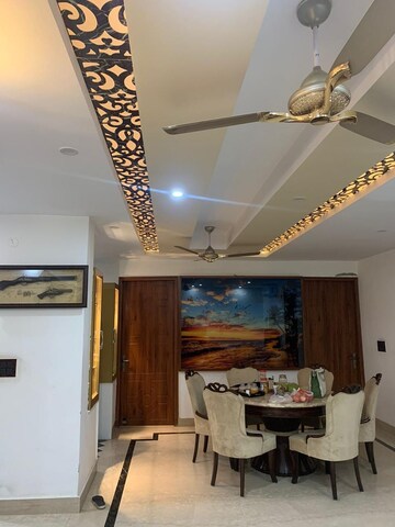 Furnished Amenities in 4 BHK Builder Floor at Sector 23a – for Sale