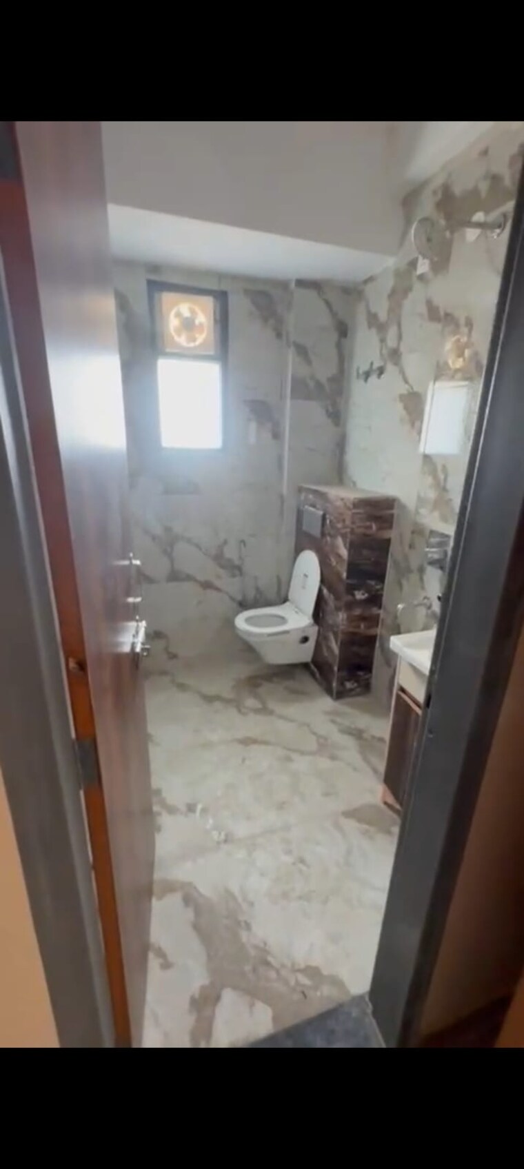 Bathroom, sector 23a 2 Bedroom 1200 Sq.Ft. Builder Floor In Sector 23a Gurgaon 9465306