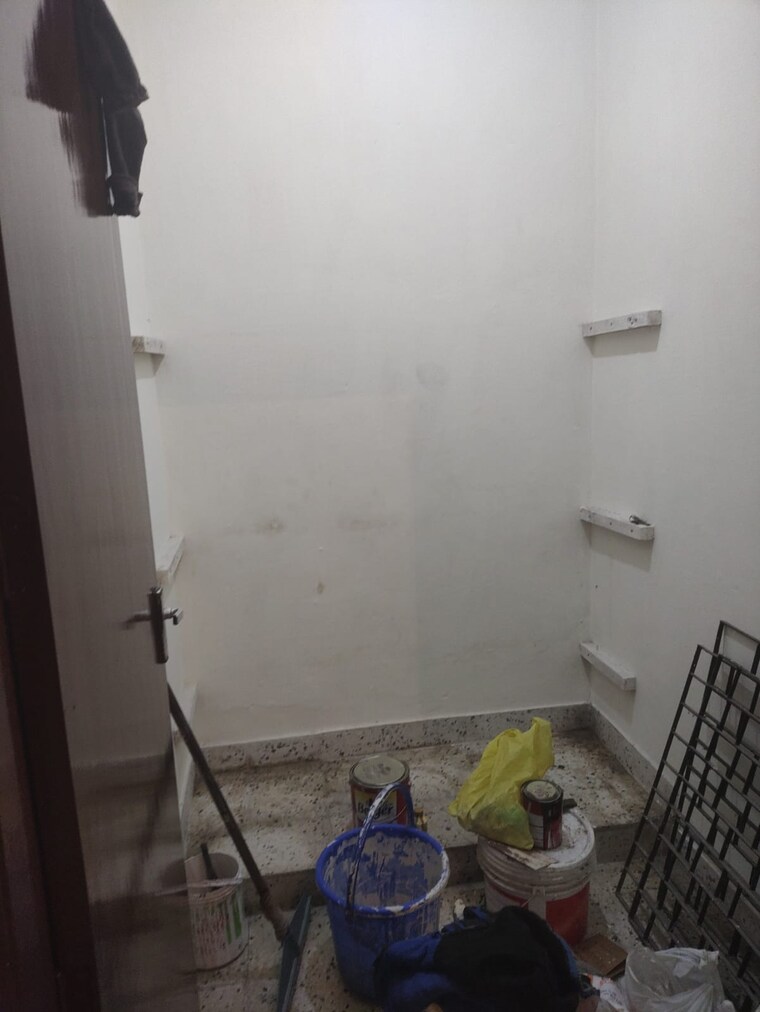 Bathroom, eros-cliffton-apartments 3 Bedroom 1335 Sq.Ft. Apartment In Charmwood Village Faridabad 9465411