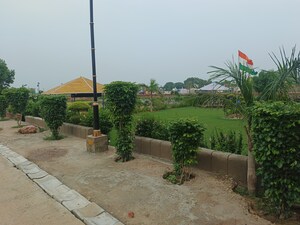  Plot – Garden View at Sector 33 Yamuna Expressway - for Sale