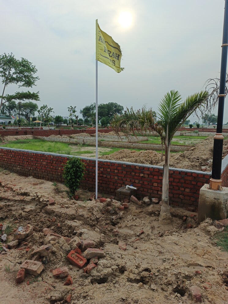 undefined, sector 33 yamuna expressway  300 Sq.Yd. Plot In Sector 33 Yamuna Expressway Greater Noida 9465418