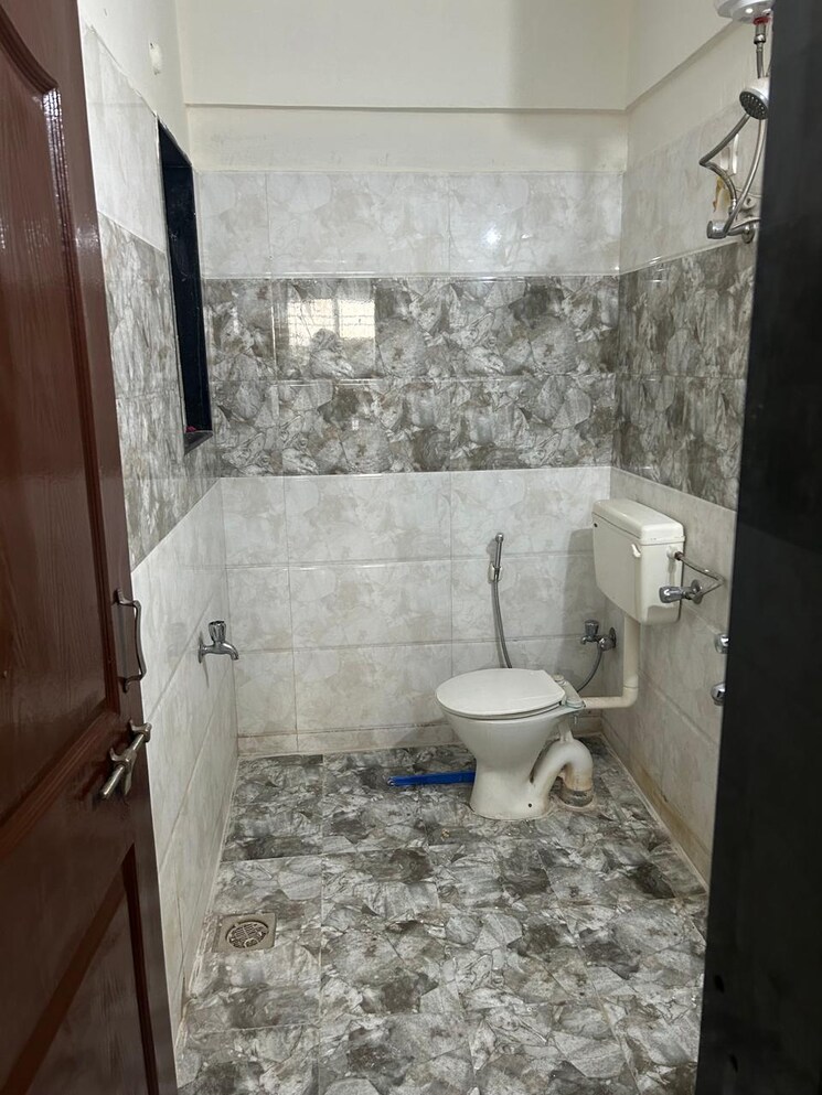 Bathroom, sai-ambience-sai-vision 2 Bedroom 989 Sq.Ft. Apartment In Pimple Saudagar Pune 9465416
