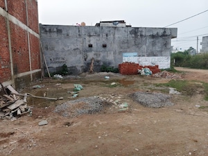  Plot – Exterior View View at Jankipuram Extension - for Sale