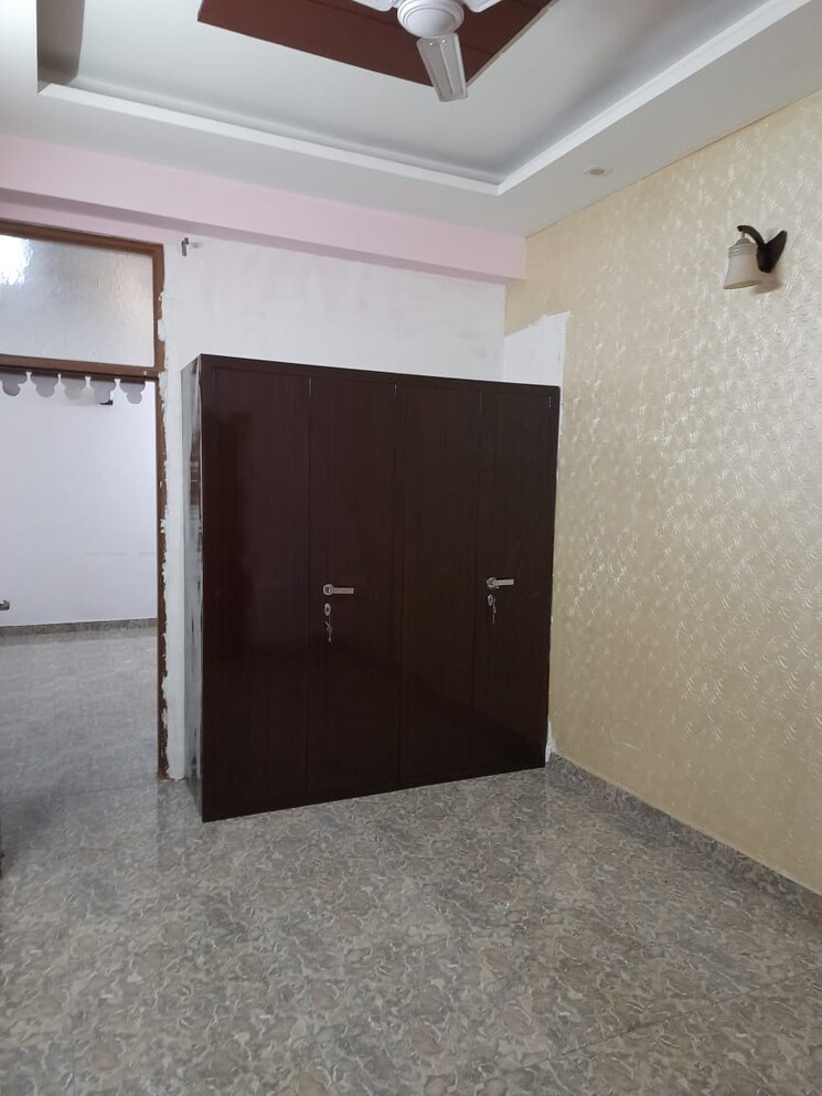 Room, gyan khand 3 Bedroom 1400 Sq.Ft. Builder Floor In Gyan Khand Ghaziabad 9465445