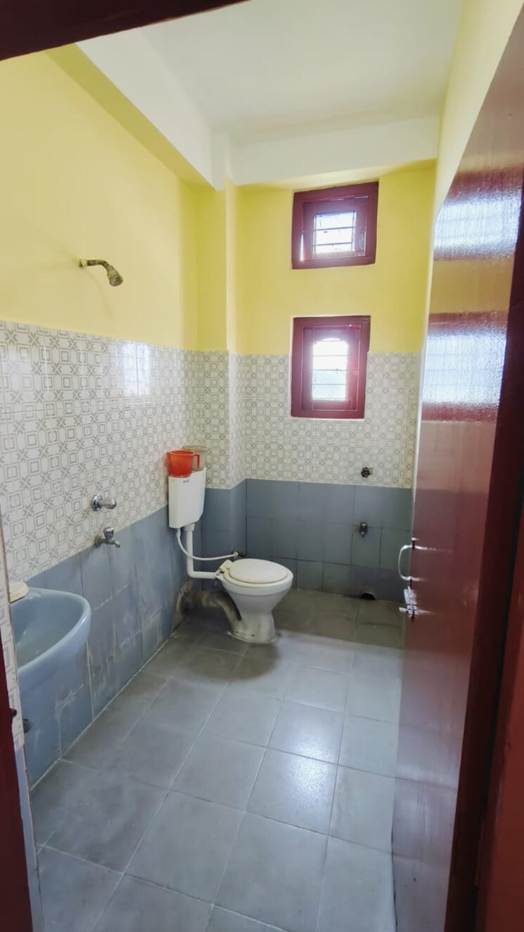 Bathroom, agshia 2 Bedroom 900 Sq.Ft. Apartment In Agshia Guwahati 9465460