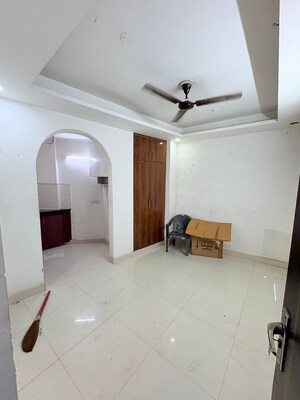 1 BHK Builder Floor For Rent in Chattarpur